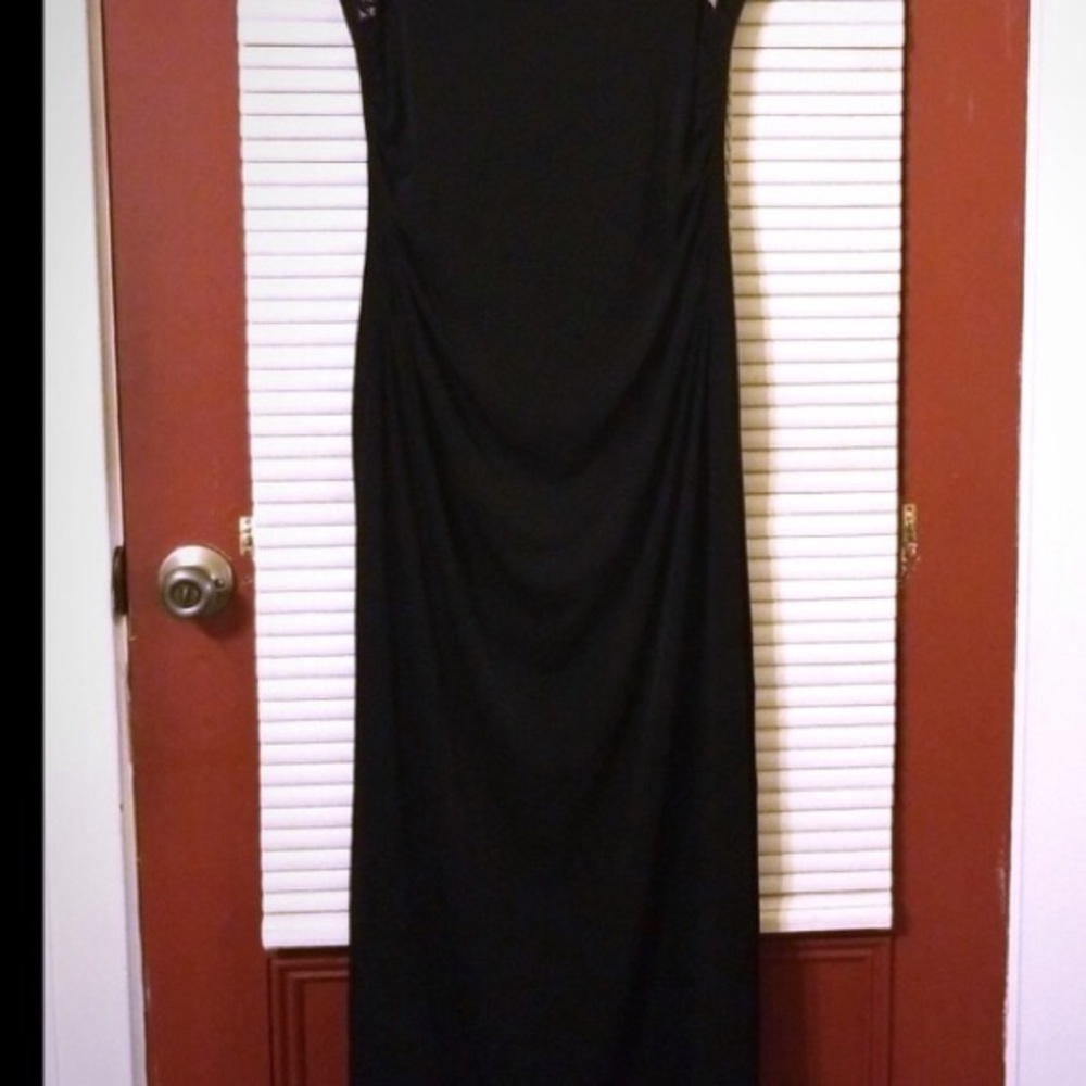 Dress - Picture 2 of 7